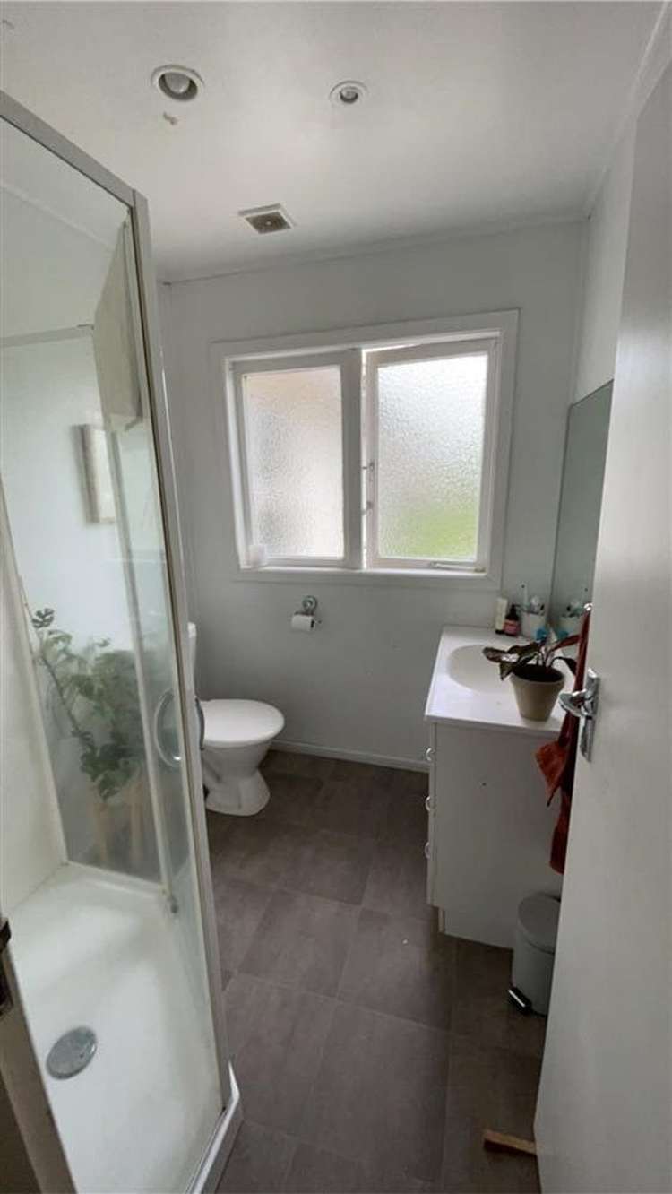 16 Covil Avenue Te Atatu South_11