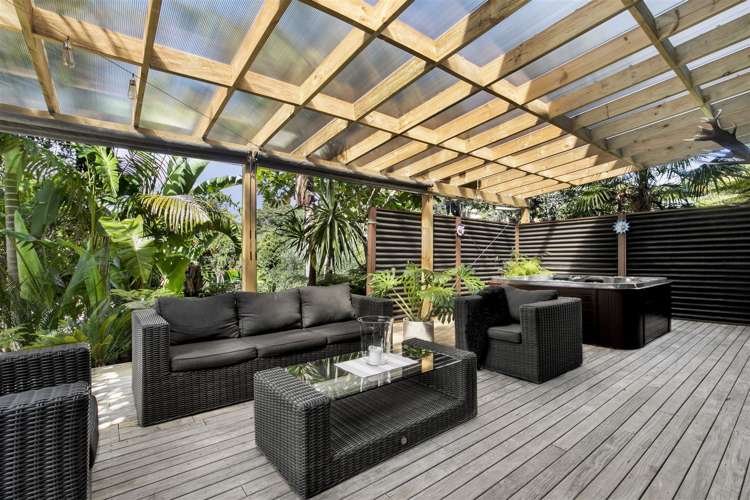 147e Glengarry Road Glen Eden_16