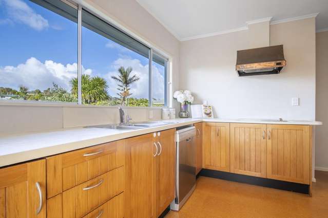 16 Glamorgan Drive Torbay_4