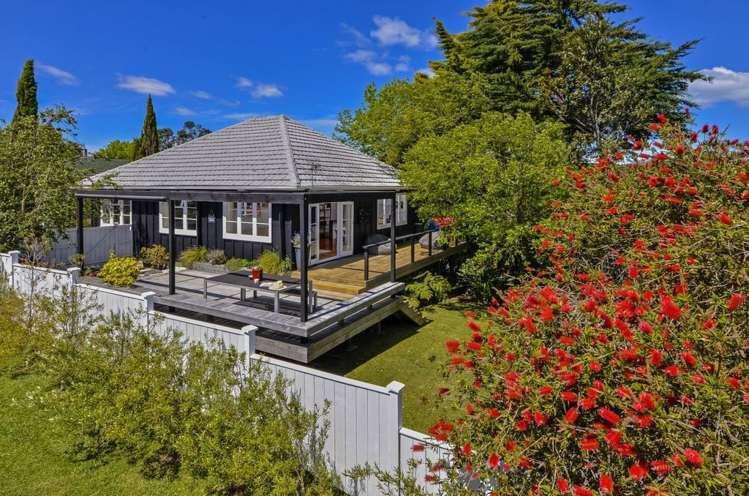 2/1 Varlene Terrace Forrest Hill_0