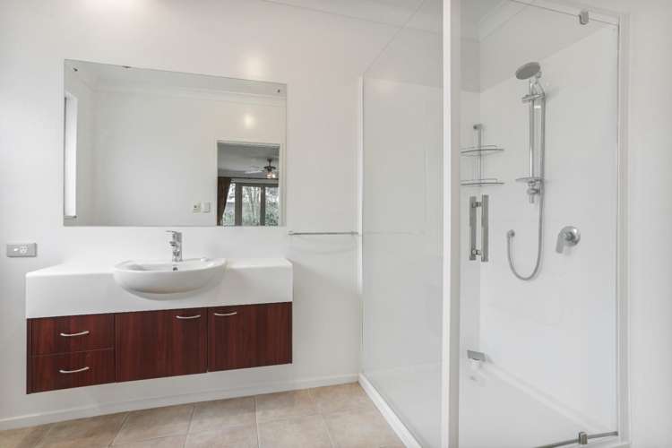 54 Pentecost Road 11353_12