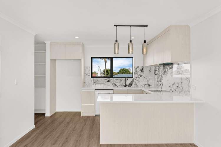 4/10 White Road Manurewa_5