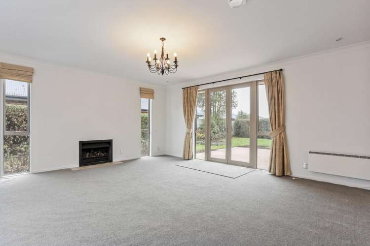 54 Pentecost Road 11353_3