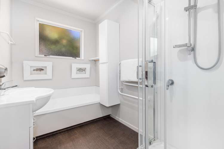 47 Saint Ives Drive Camborne_13