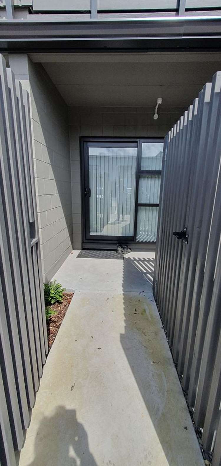 2/20 Bader Drive Mangere_11