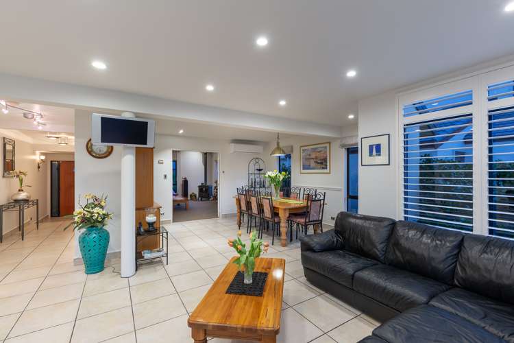 8 Di Pierri Way The Wood_9