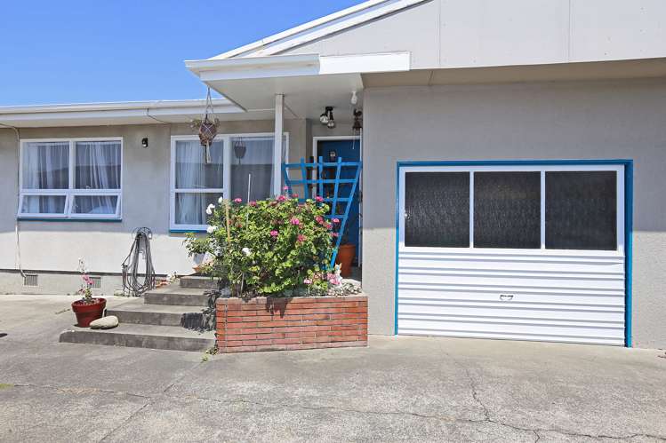 2/381 Kennedy Road_0