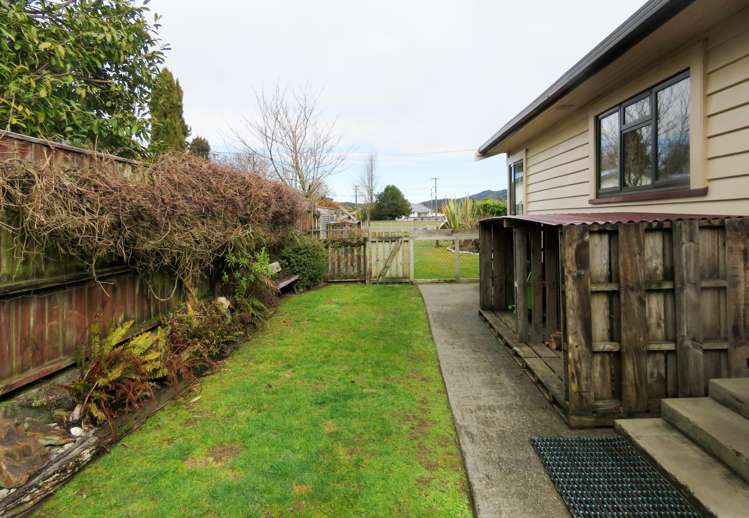 7 Main Street Reefton_19