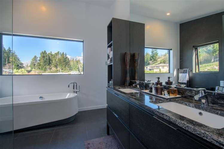 13 Vancouver Drive Queenstown_19