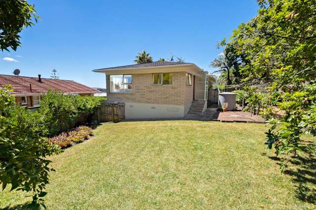 2/4 Velma Road Hillcrest_1