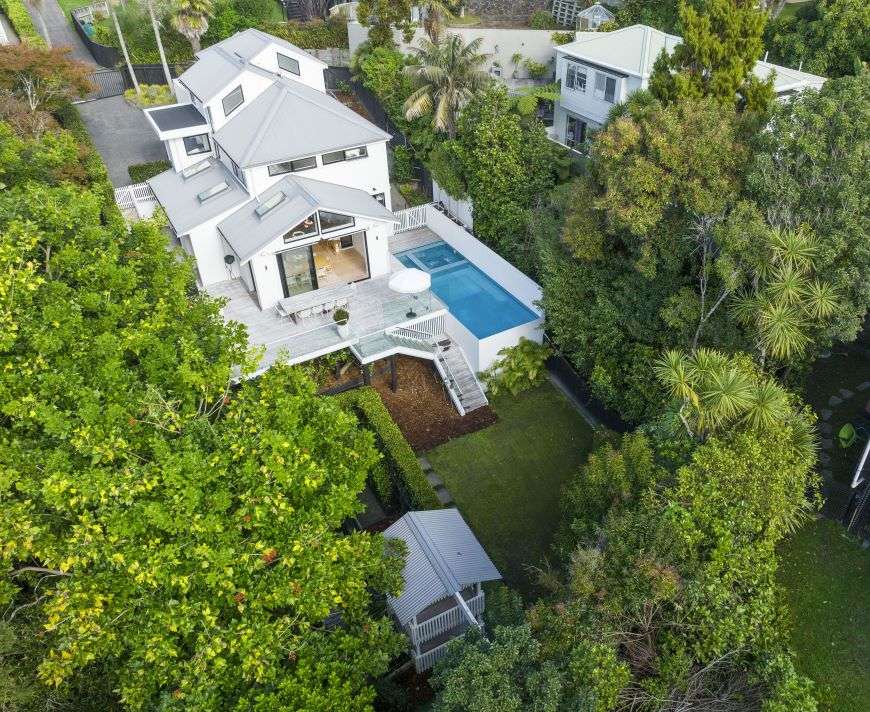 2/69 Hinemoa Street in Birkenhead Point, North Shore
