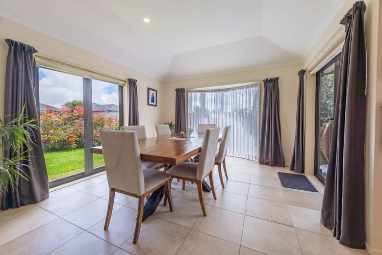 2 Raabia Close Parakai_9