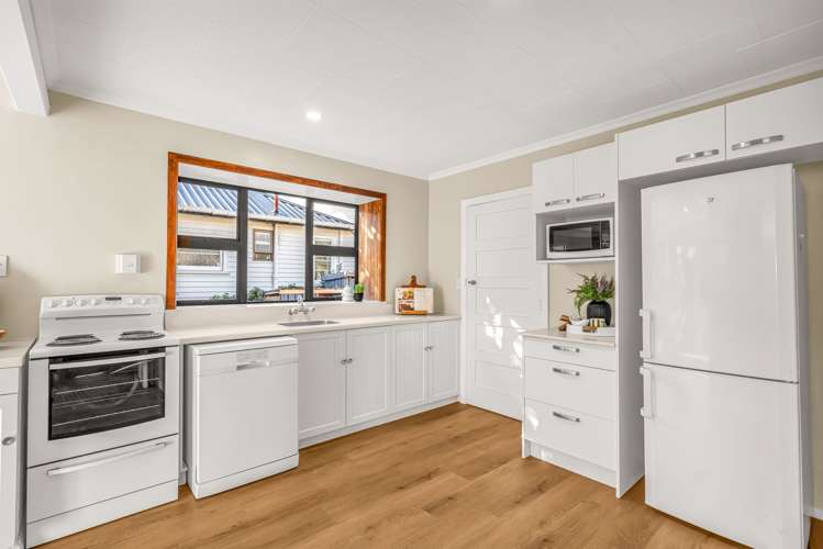 15 Willow Avenue Stoke_4
