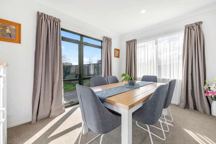 11 Norman Close The Gardens_16