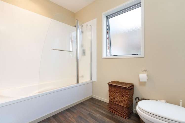 4 Atkins Way Ohauiti_4