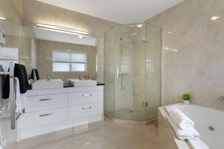 24 Mackay Drive Greenhithe_18