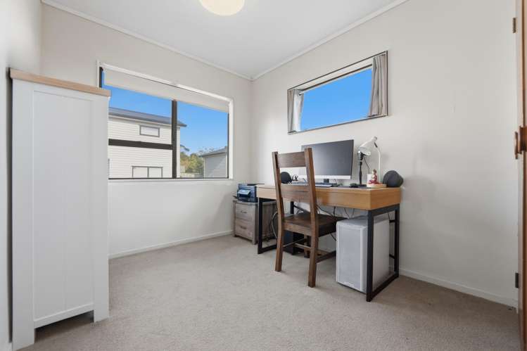 2/38 Leo Street Glen Eden_13