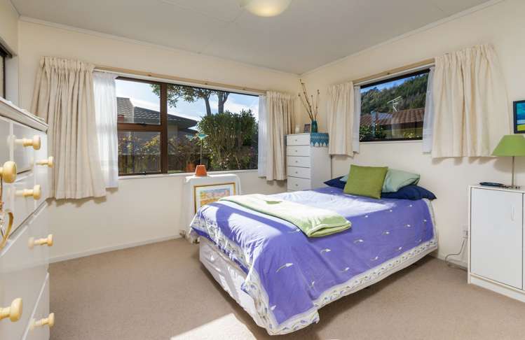 3 Brydon Way The Wood_12