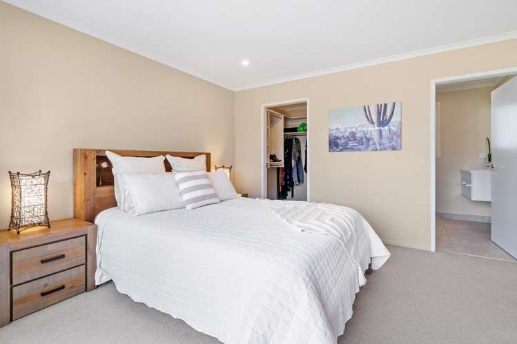 8 Leathem Crescent Pokeno_11