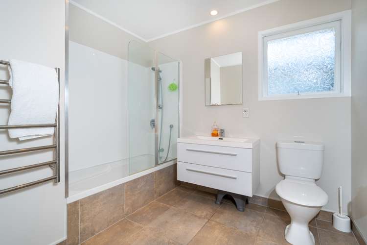 63 Hetherington Road Ranui_9