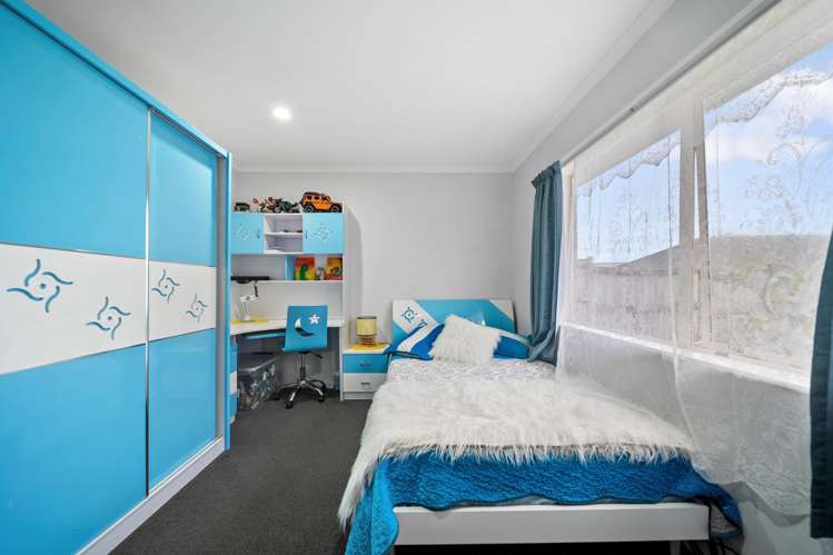 35 Croftview Road Wattle Downs_17