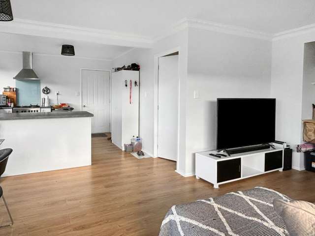 52B Hilltop Avenue 11640_3
