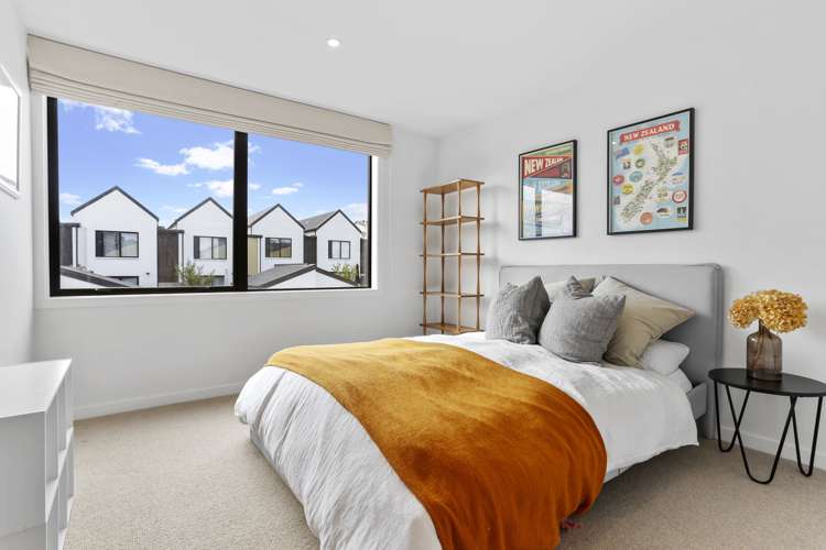 8 Jack Seabrook Road Hobsonville_11