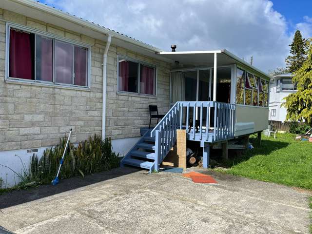 2/55A STAMFORD PARK ROAD Mount Roskill_1