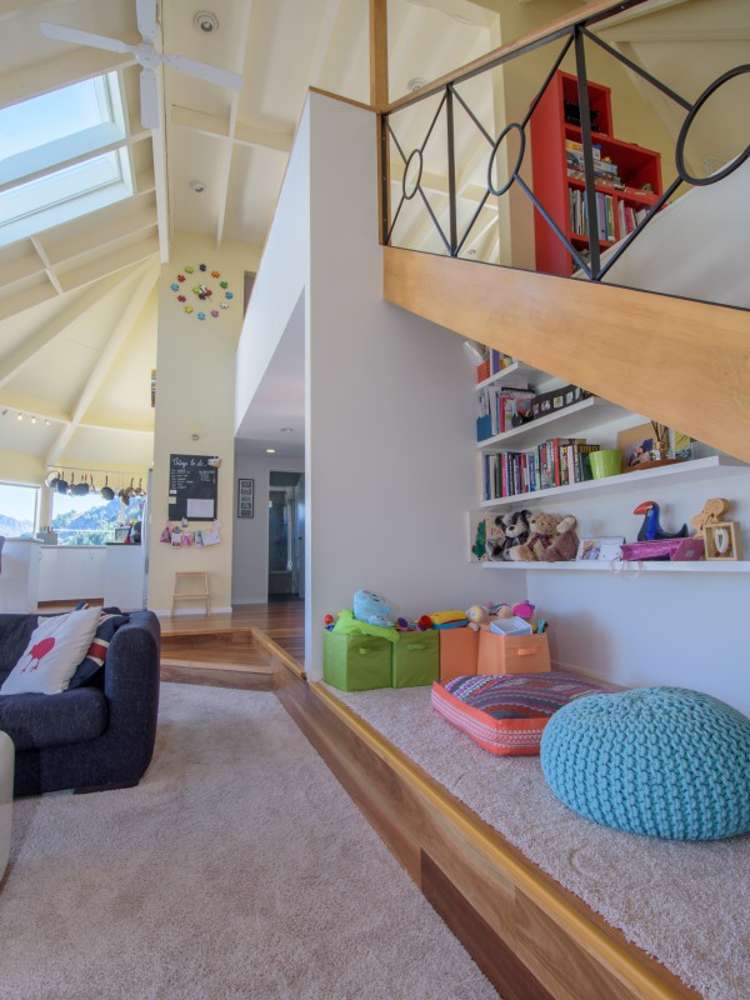 9b Arawata Terrace Fernhill/Sunshine Bay_13