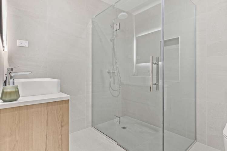 48 Glidepath Road Hobsonville_19