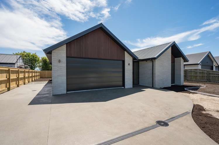 12 Hallmark Drive Hope_24