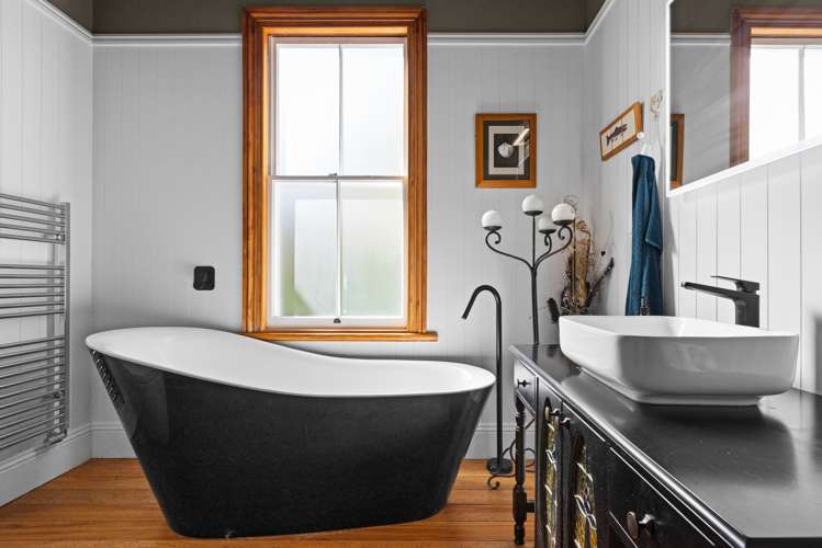 1 Roslyn Road Bluff Hill_19