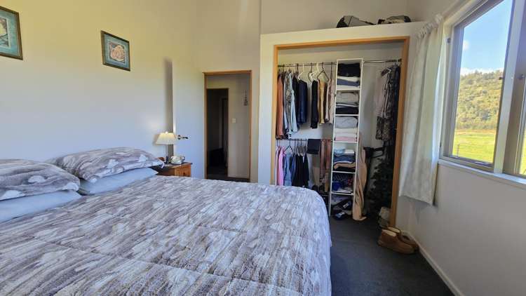 711B La Fontaine Road Harihari_6