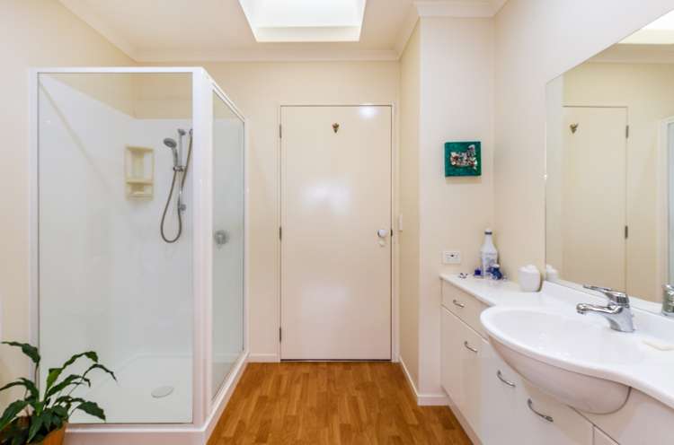 22 Lakeridge Close Rangatira Park_12