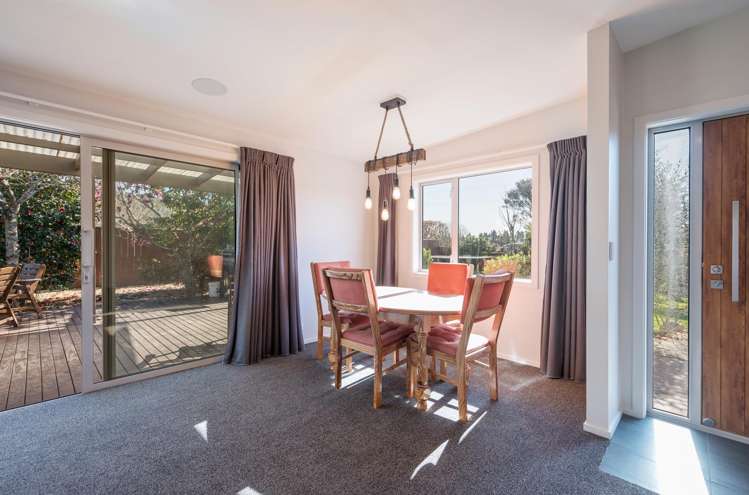 1 Bird Lane Wakefield_11