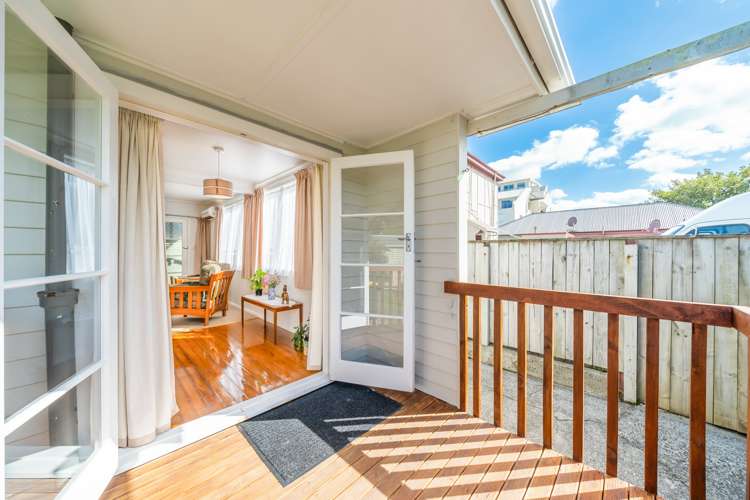 2/32 Bay Street Petone_19