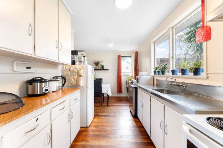 90 Riverpark Crescent Henderson_10