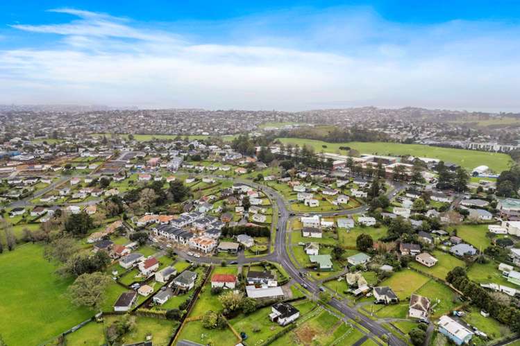 55 Leybourne Circle Glen Innes_16