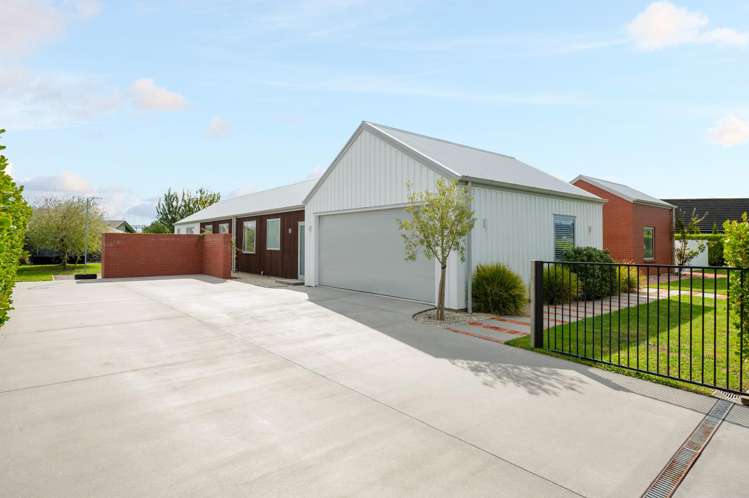 77 Alan Livingston Drive Cambridge_41