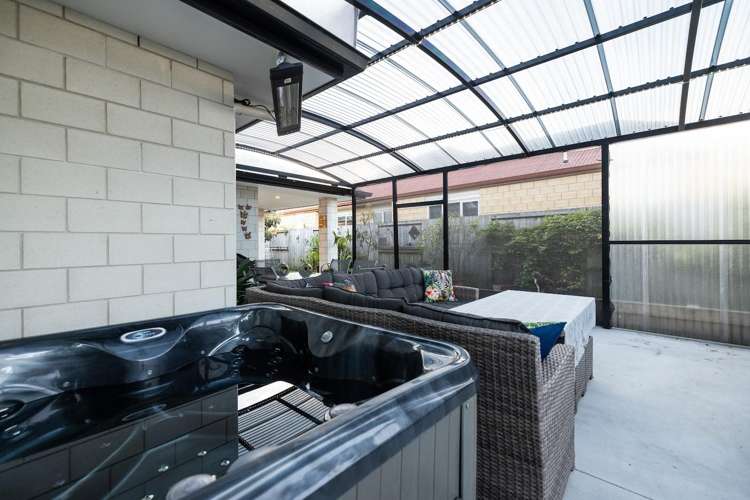 132 Puhirake Crescent Pyes Pa_8