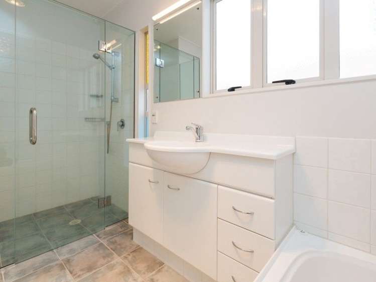 7 Balmoral Drive Terrace End_16