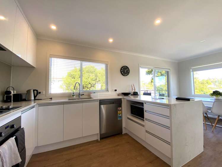 2/23 Peach Road Glenfield_4