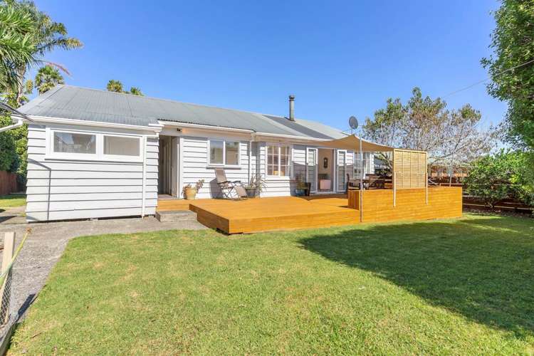 2 Buchanan Road Kingseat_13