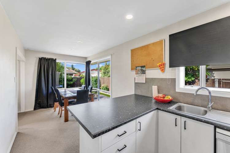 42 Charles Upham Avenue Hillmorton_5