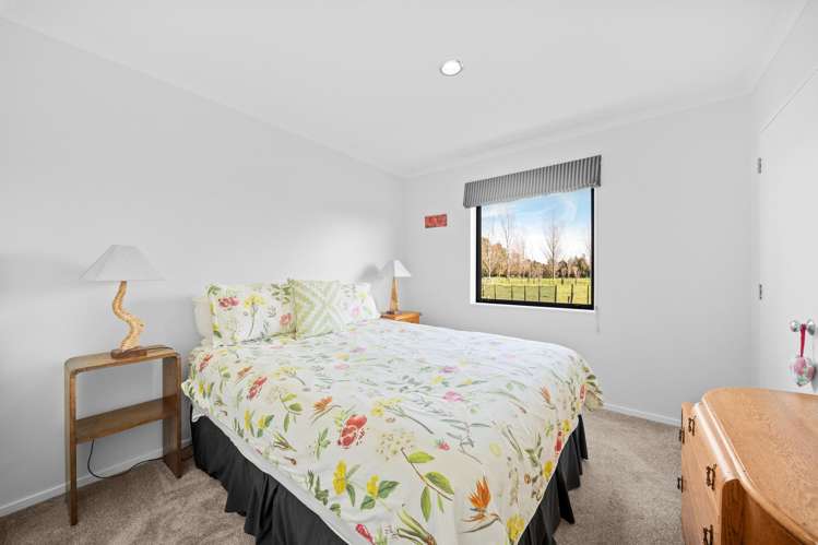 221b State Highway 2 Opaki_16