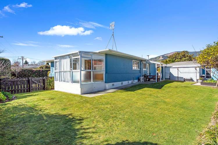 8 Lemari Avenue Stoke_25