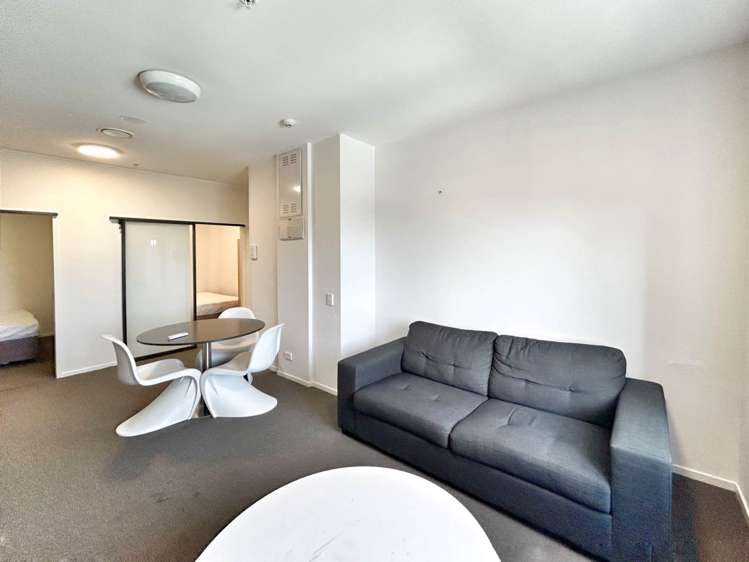 608/17 Putney Way Manukau_3