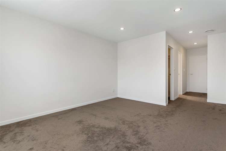 13 Eastfield Avenue Flat Bush_17