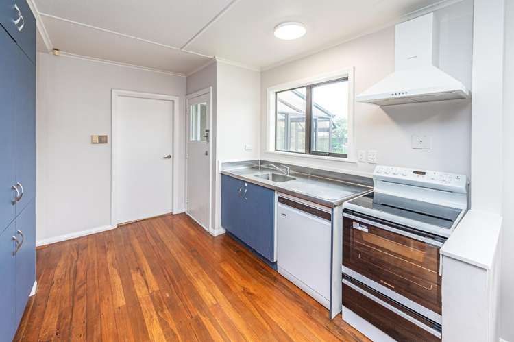 24 Selwyn Crescent College Estate_6