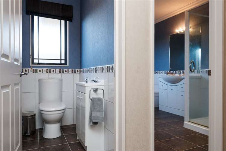 127 Pacific Drive Fitzherbert_20